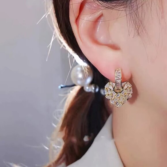 NEW 14k Gold Diamond Baguette Heart Hoop Earrings Gold Heart Huggies - Picture 2 of 6